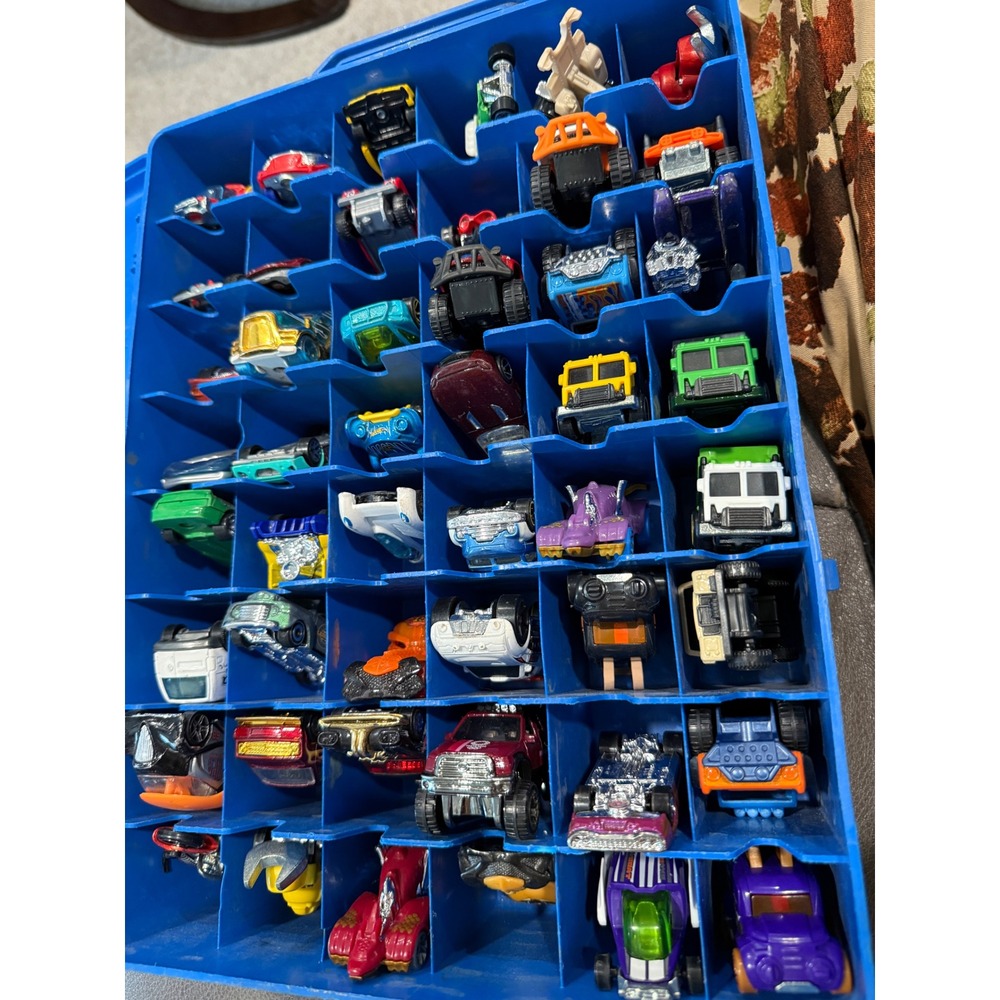 Vintage Hot Wheels 48 Car Carry Case with Mixed Die-Cast Vehicle Lot 1998